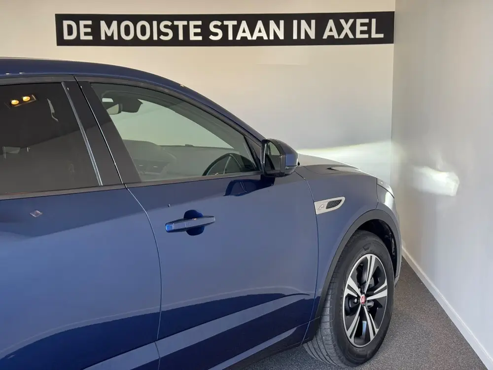 Jaguar E-Pace 1.5 P300e AWD R-Dynamic S uit 2022, foto 16