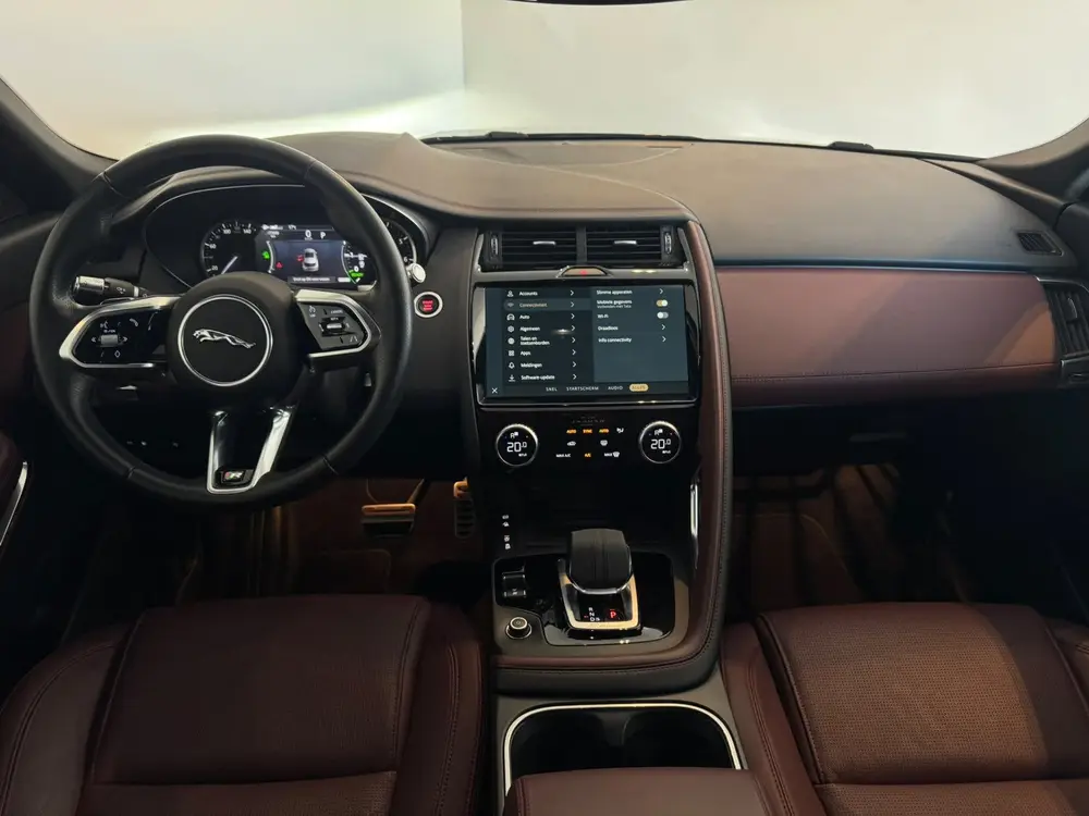 Jaguar E-Pace 1.5 P300e AWD R-Dynamic S uit 2022, foto 5