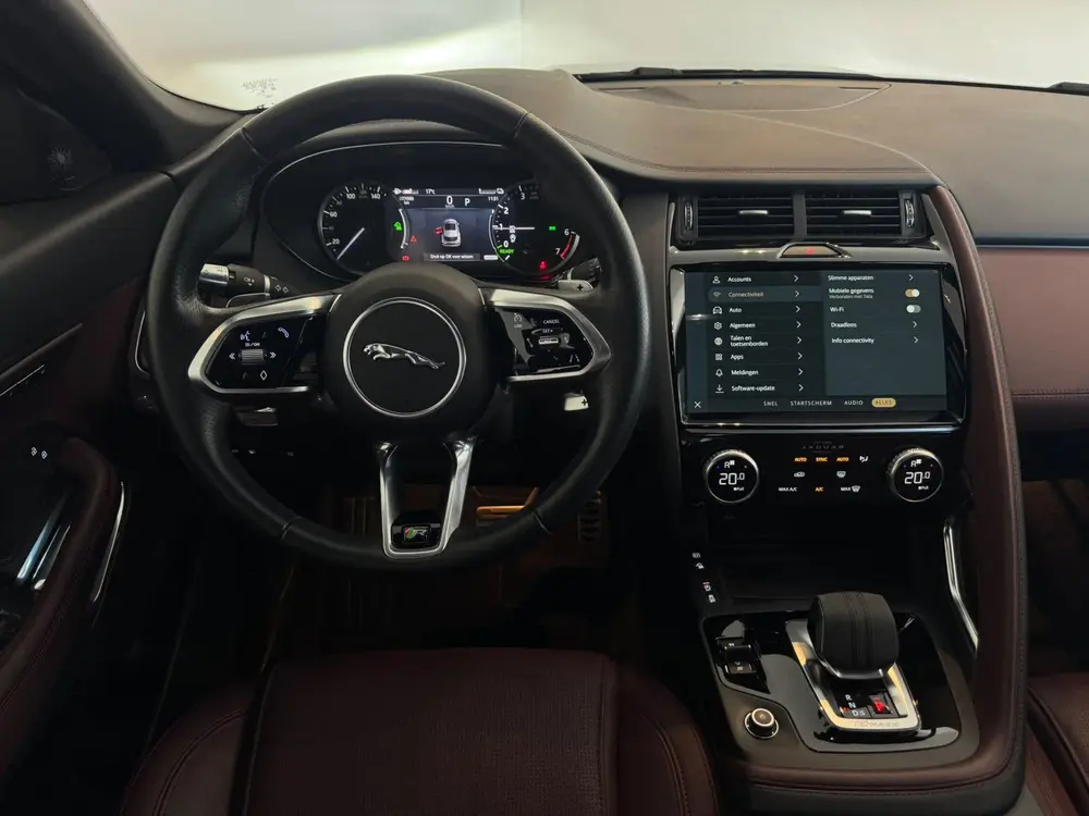 Jaguar E-Pace 1.5 P300e AWD R-Dynamic S uit 2022, foto 7