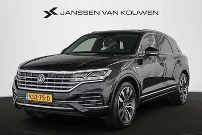 Volkswagen Touareg 3.0 TSi eHybrid 4MOTION Luchtvering Panor uit 2022