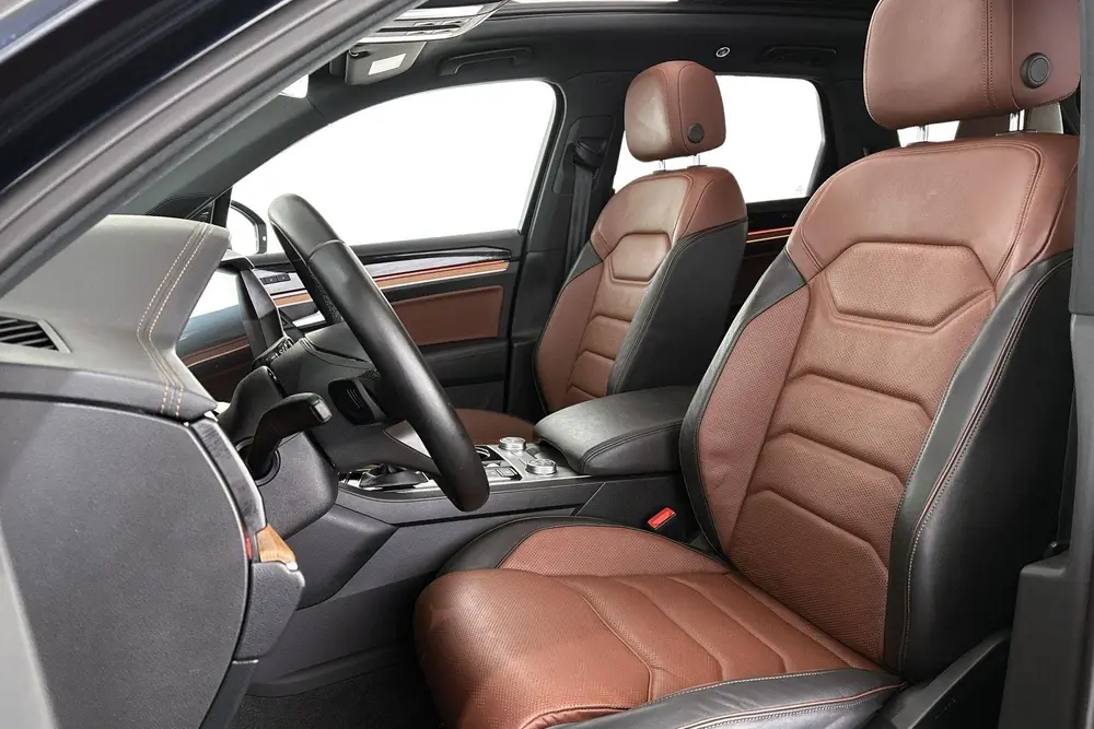 Volkswagen Touareg 3.0 TSi eHybrid 4MOTION Luchtvering Panor uit 2022, foto 6