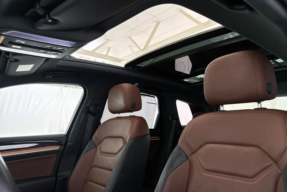 Volkswagen Touareg 3.0 TSi eHybrid 4MOTION Luchtvering Panor uit 2022, foto 8