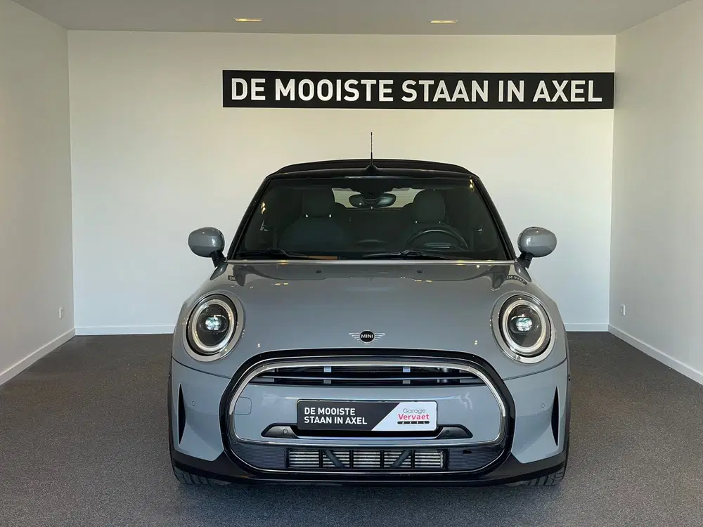 Mini Cabrio 1.5 Cooper Classic uit 2021, foto 10
