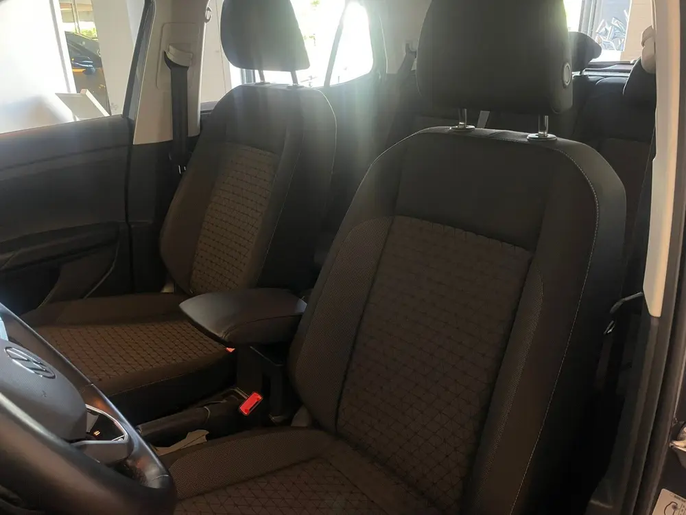 Volkswagen T-Cross 1.0 TSI Life Edition uit 2024, foto 15