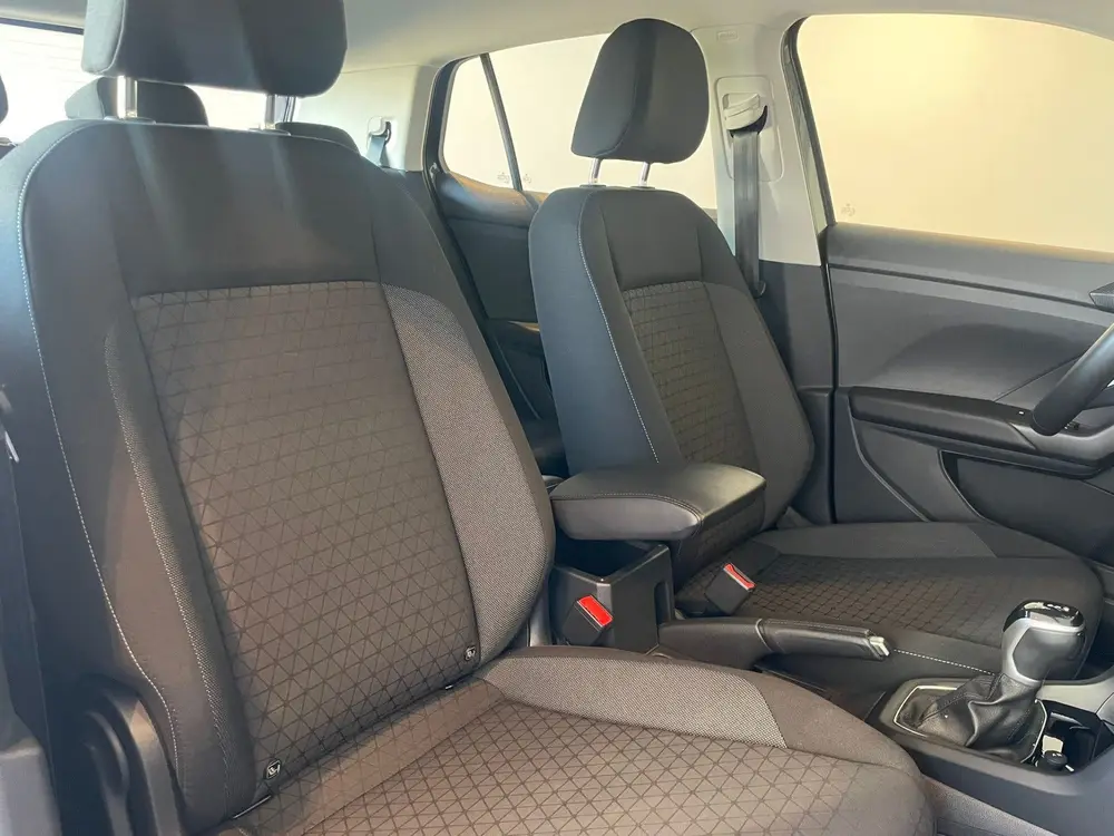 Volkswagen T-Cross 1.0 TSI Life Edition uit 2024, foto 17
