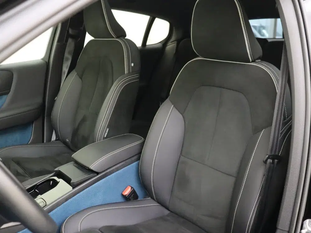 Volvo C40 Recharge Ultimate Dark 69 kWh uit 2023, foto 15