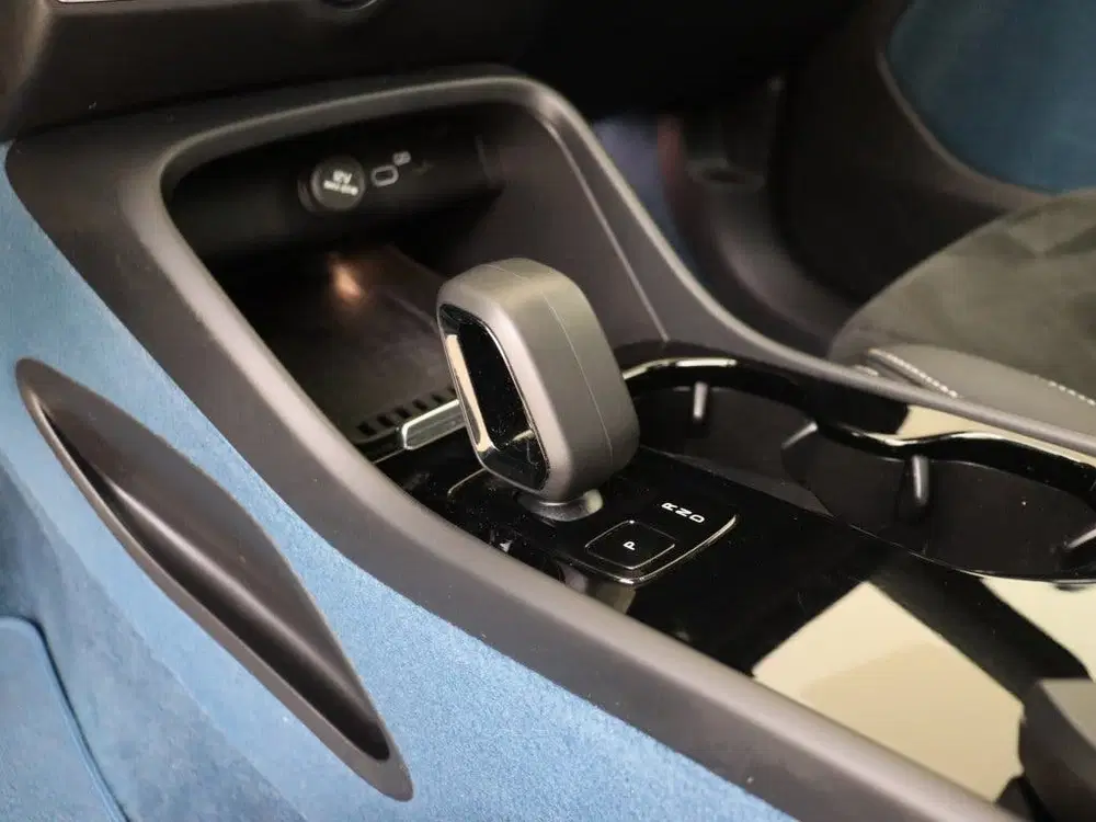 Volvo C40 Recharge Ultimate Dark 69 kWh uit 2023, foto 20