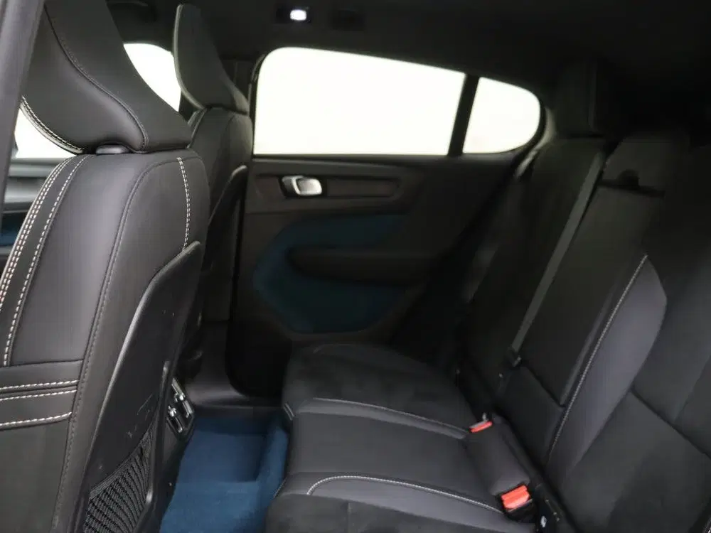 Volvo C40 Recharge Ultimate Dark 69 kWh uit 2023, foto 8