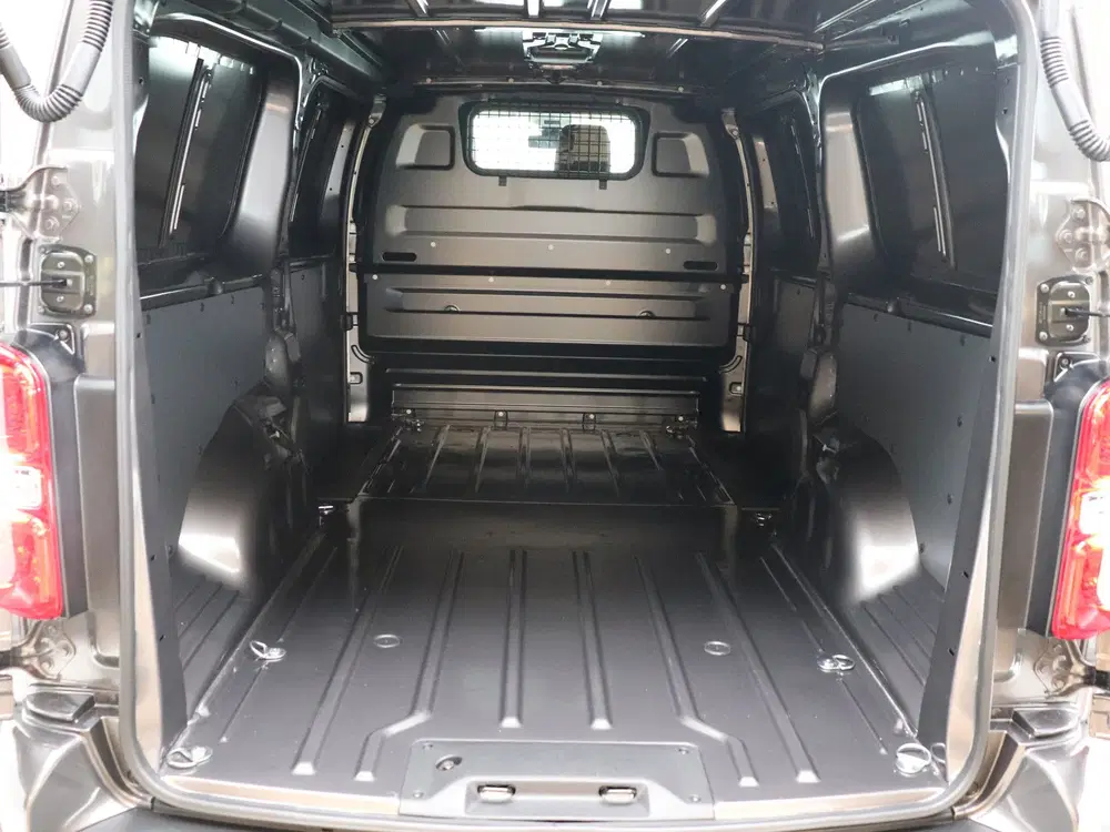 Toyota Proace Professional Extra Range uit 2024, foto 16