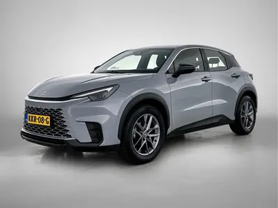 Lexus LBX 2WD uit 2025