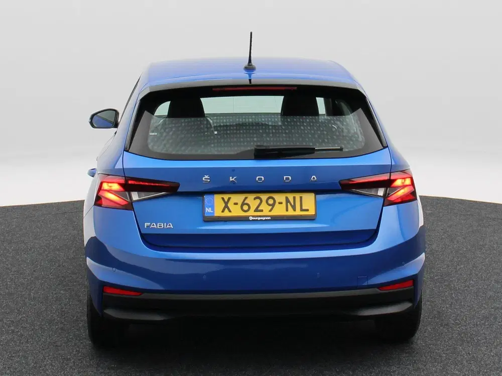 Skoda Fabia 1.0 MPi Ambition uit 2024, foto 5