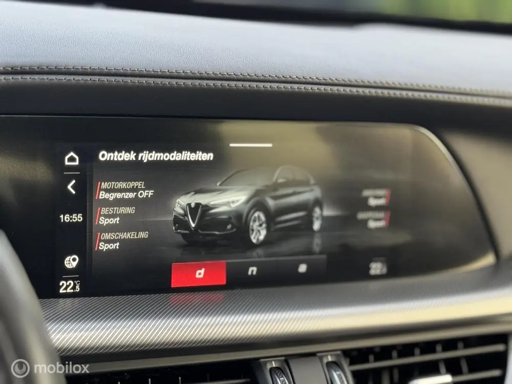 Alfa Romeo Stelvio 2.0 T AWD Veloce Pano Keyless H uit 2021, foto 19