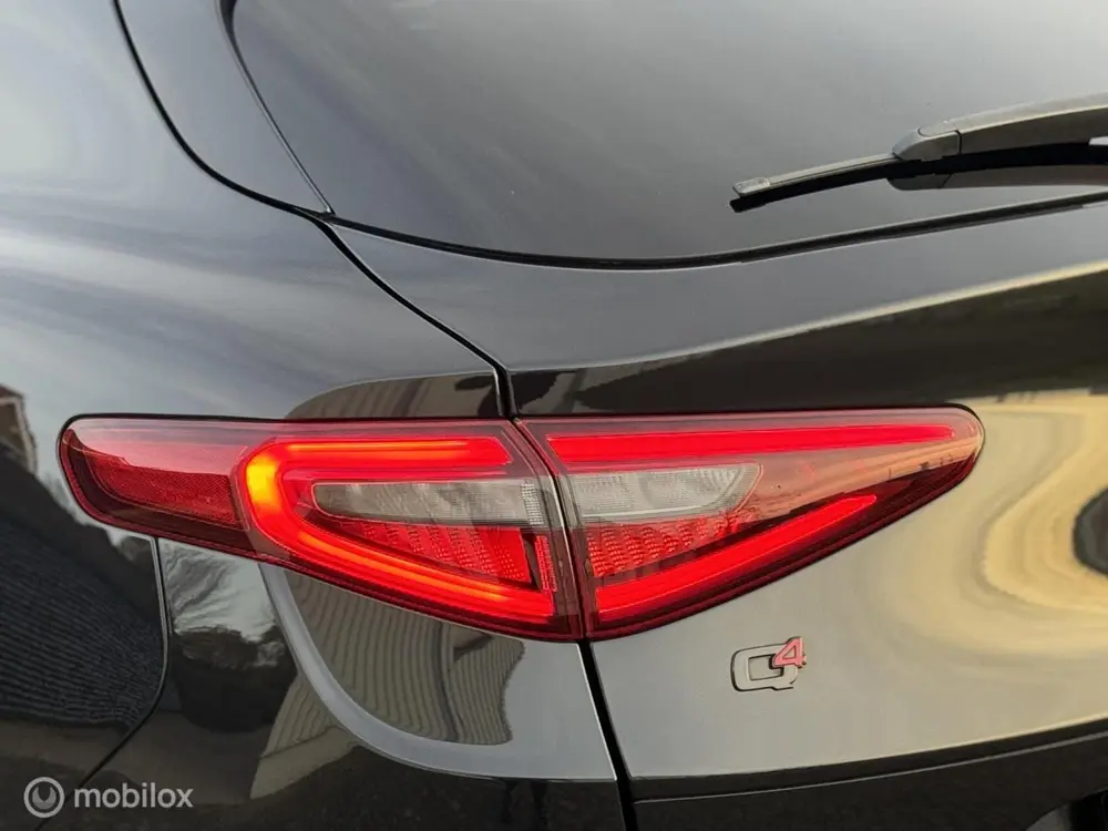 Alfa Romeo Stelvio 2.0 T AWD Veloce Pano Keyless H uit 2021, foto 6
