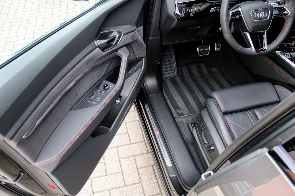 Audi Q8 e-tron 55 quattro S Edition 115 kWh uit 2023, foto 12