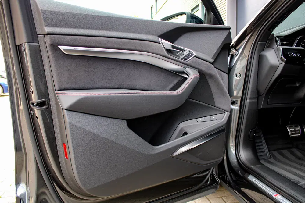 Audi Q8 e-tron 55 quattro S Edition 115 kWh uit 2023, foto 13