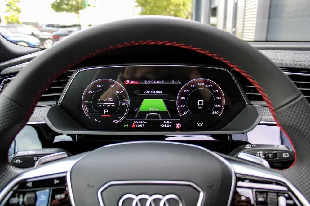 Audi Q8 e-tron 55 quattro S Edition 115 kWh uit 2023, foto 8