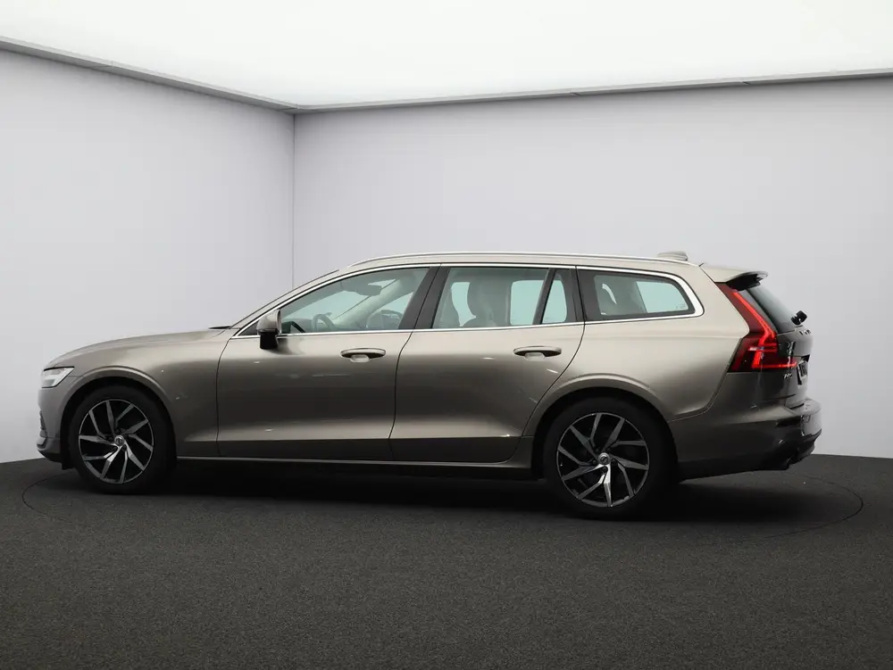 Volvo V60 2.0 T5 Momentum Pro uit 2019, foto 17