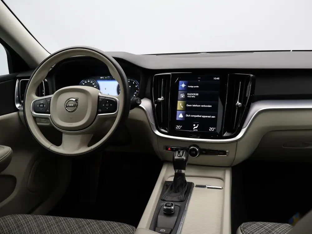 Volvo V60 2.0 T5 Momentum Pro uit 2019, foto 3