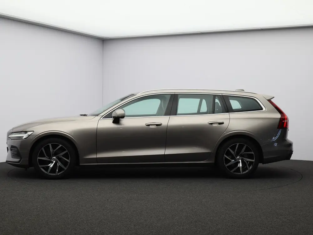 Volvo V60 2.0 T5 Momentum Pro uit 2019, foto 4