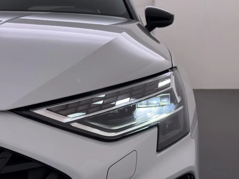 Audi A3 45 TFSI e S edition Competition 272pk PHEV uit 2025, foto 13