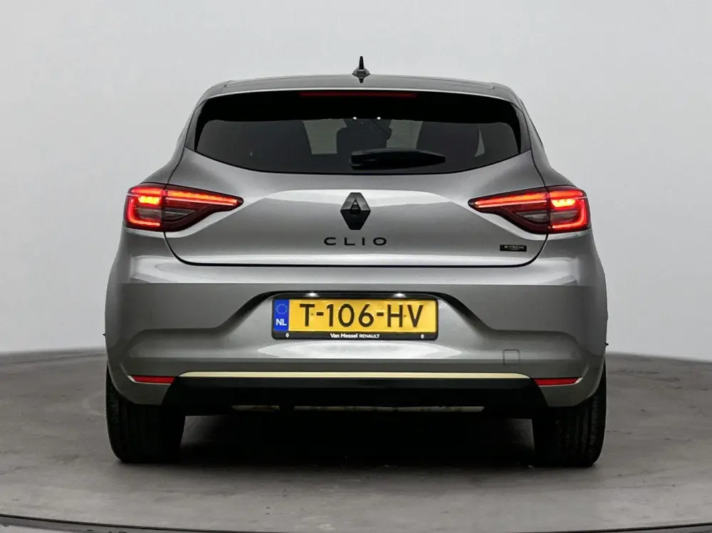 Renault Clio 1.6 E-Tech Hybrid 145 E-Tech Engineered uit 2023, foto 3