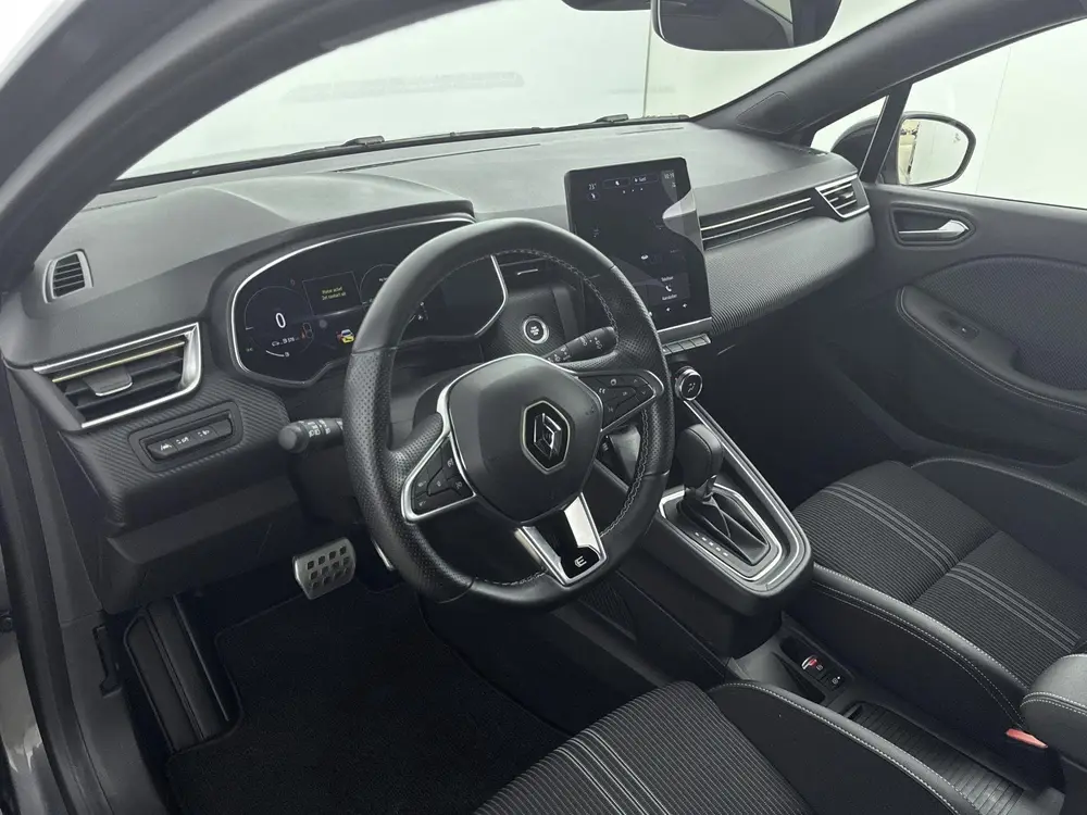 Renault Clio 1.6 E-Tech Hybrid 145 E-Tech Engineered uit 2023, foto 8
