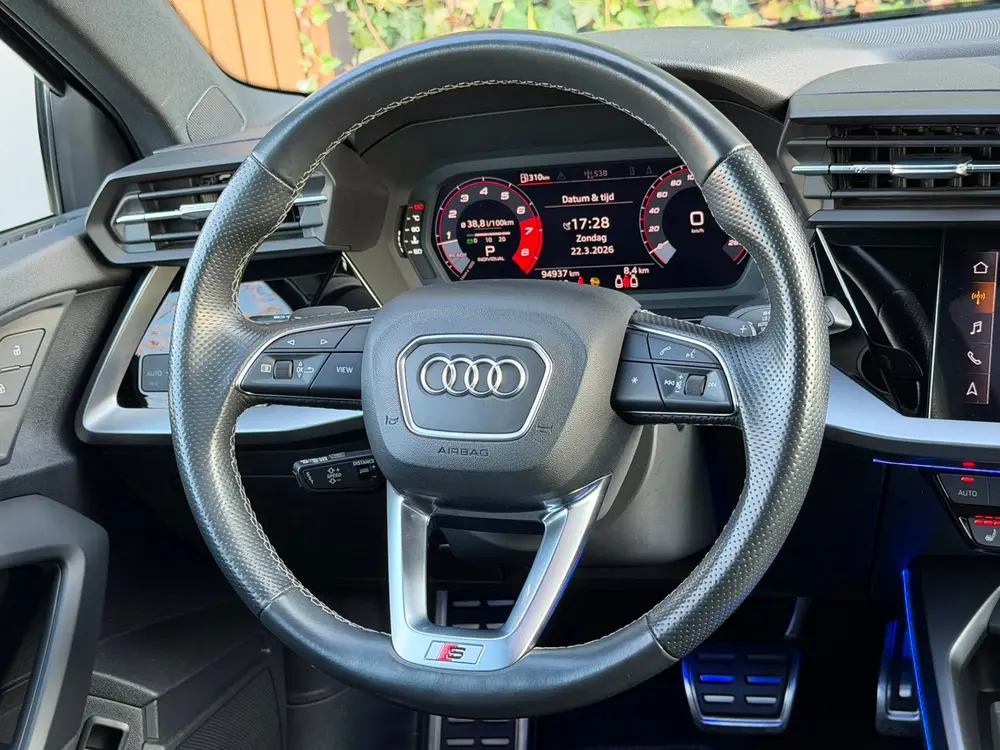 Audi A3 35 TFSI edition one uit 2020, foto 10