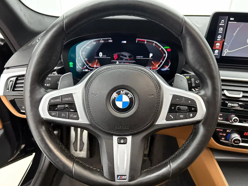BMW 5-serie 530i M Sport uit 2021, foto 16