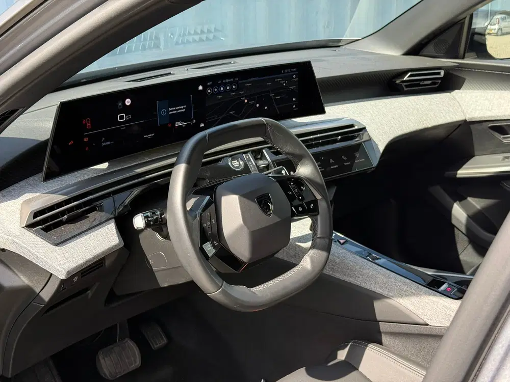 Peugeot 3008 1.2 Hybrid 136 Allure uit 2024, foto 15