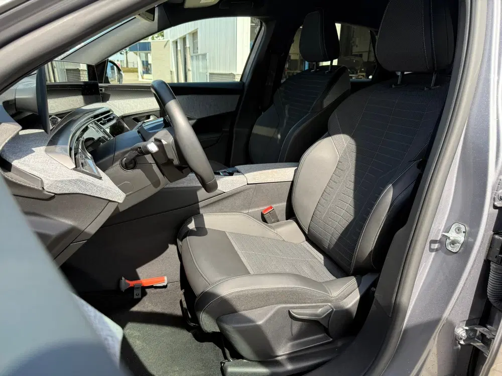 Peugeot 3008 1.2 Hybrid 136 Allure uit 2024, foto 16