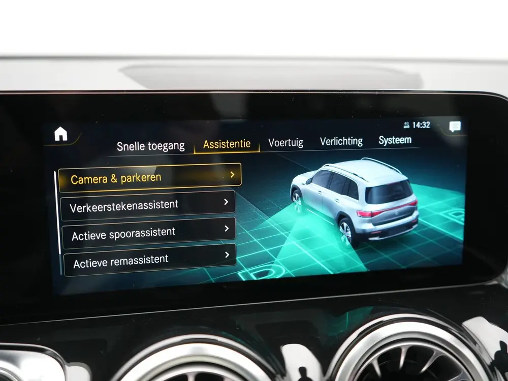 Mercedes-Benz EQB 350 4MATIC AMG Line 70 kWh 293pk Dealer O. uit 2022, foto 12