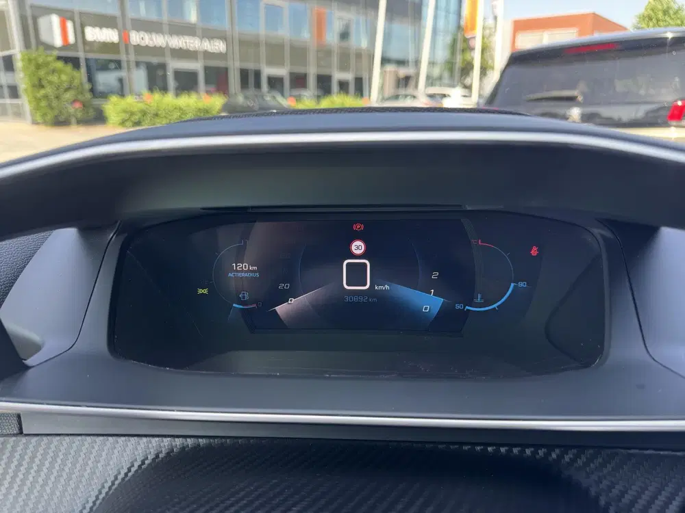 Peugeot 2008 PureTech 100 Allure Pack l Trekhaak l Navi uit 2022, foto 12