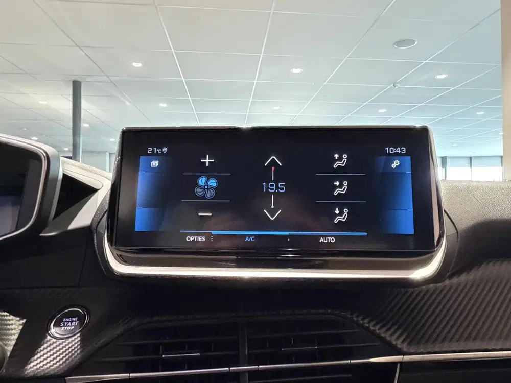 Peugeot 2008 PureTech 100 Allure Pack l Trekhaak l Navi uit 2022, foto 15