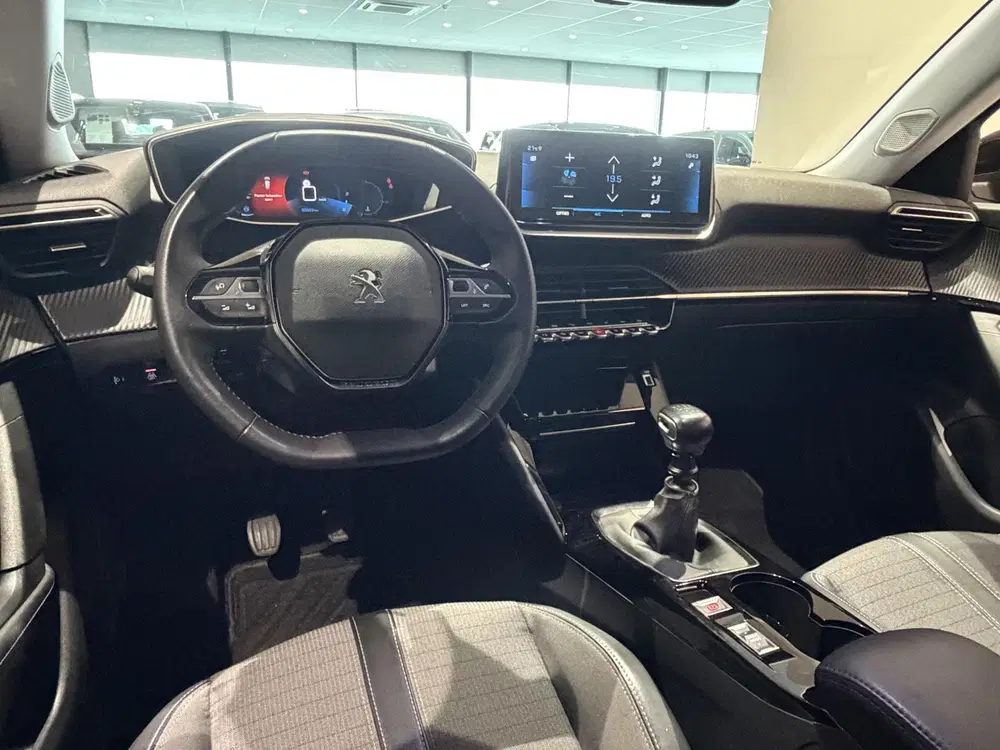 Peugeot 2008 PureTech 100 Allure Pack l Trekhaak l Navi uit 2022, foto 8