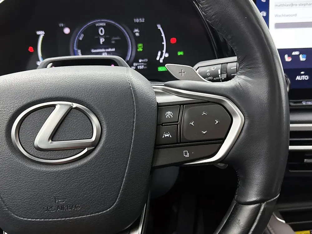 Lexus RX 450h+ Plug-in Hybrid President Line uit 2023, foto 17