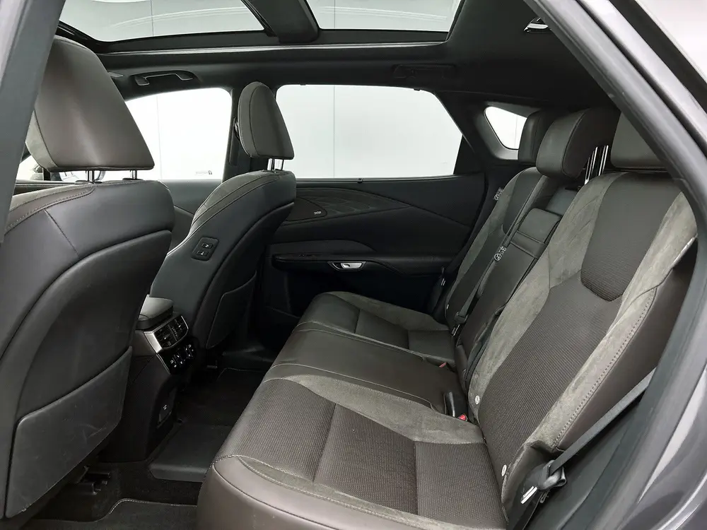 Lexus RX 450h+ Plug-in Hybrid President Line uit 2023, foto 19