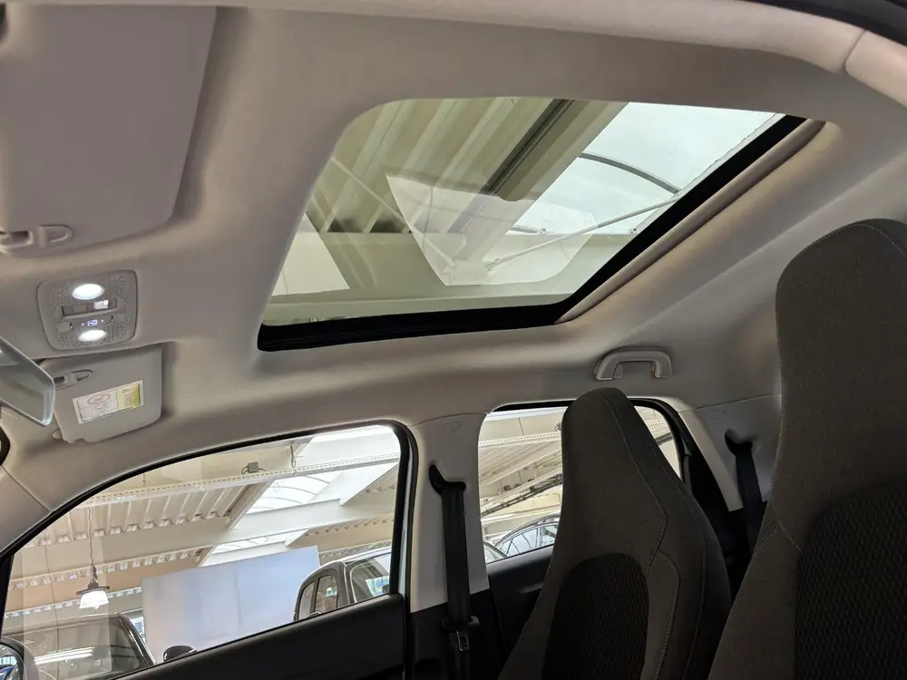 Leapmotor T03 Design 37.3 kWh | Navigatie | Camera uit 2026, foto 14
