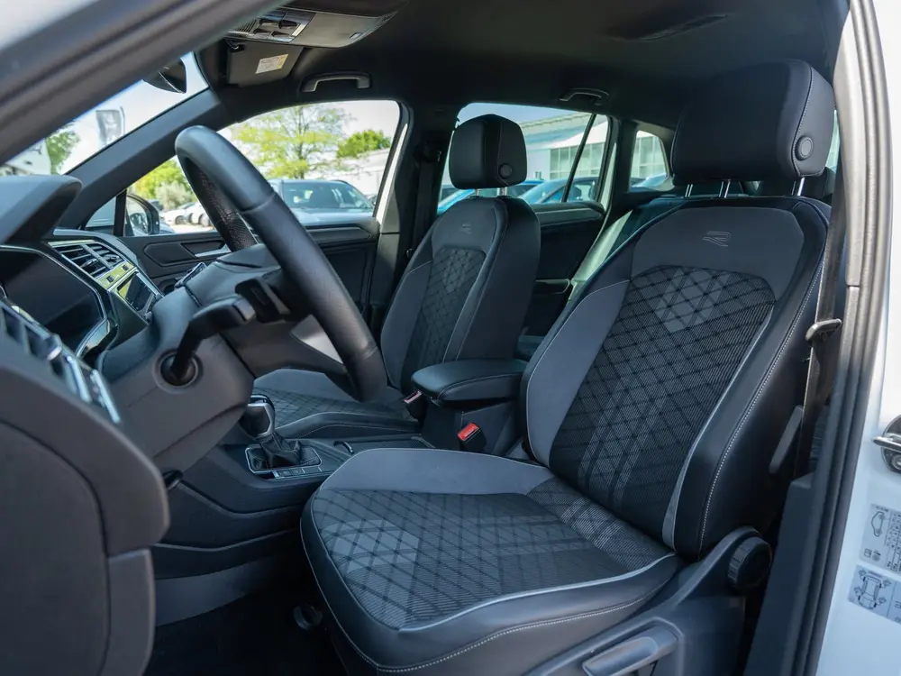 Volkswagen Tiguan 1.5 TSI 150PK DSG R-Line | Keyless | Camer uit 2023, foto 16