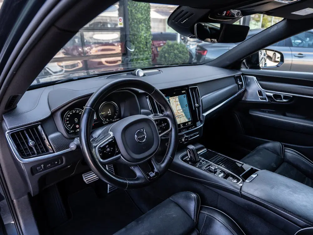 Volvo V90 2.0 T8 AWD R-Design uit 2020, foto 17