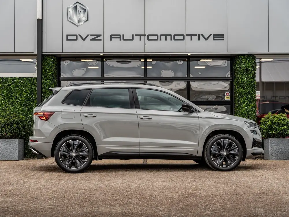 Skoda Karoq 1.5 TSI ACT 150PK DSG Sportline Business uit 2023, foto 4