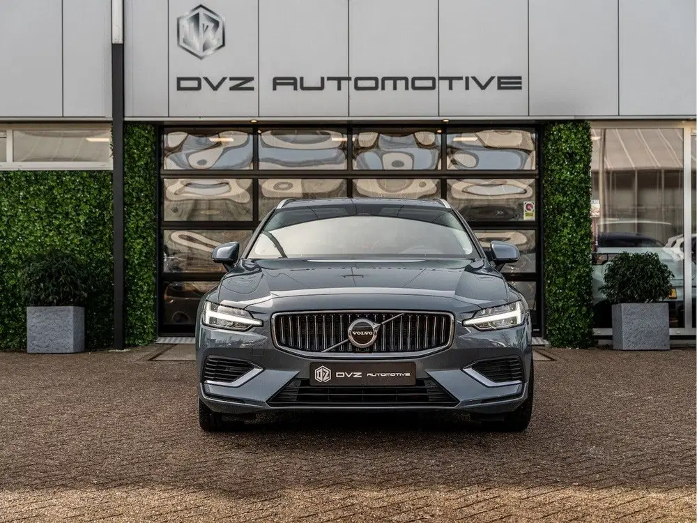 Volvo V60 2.0 T6 Plug-in hybrid AWD Core Bright uit 2022, foto 5