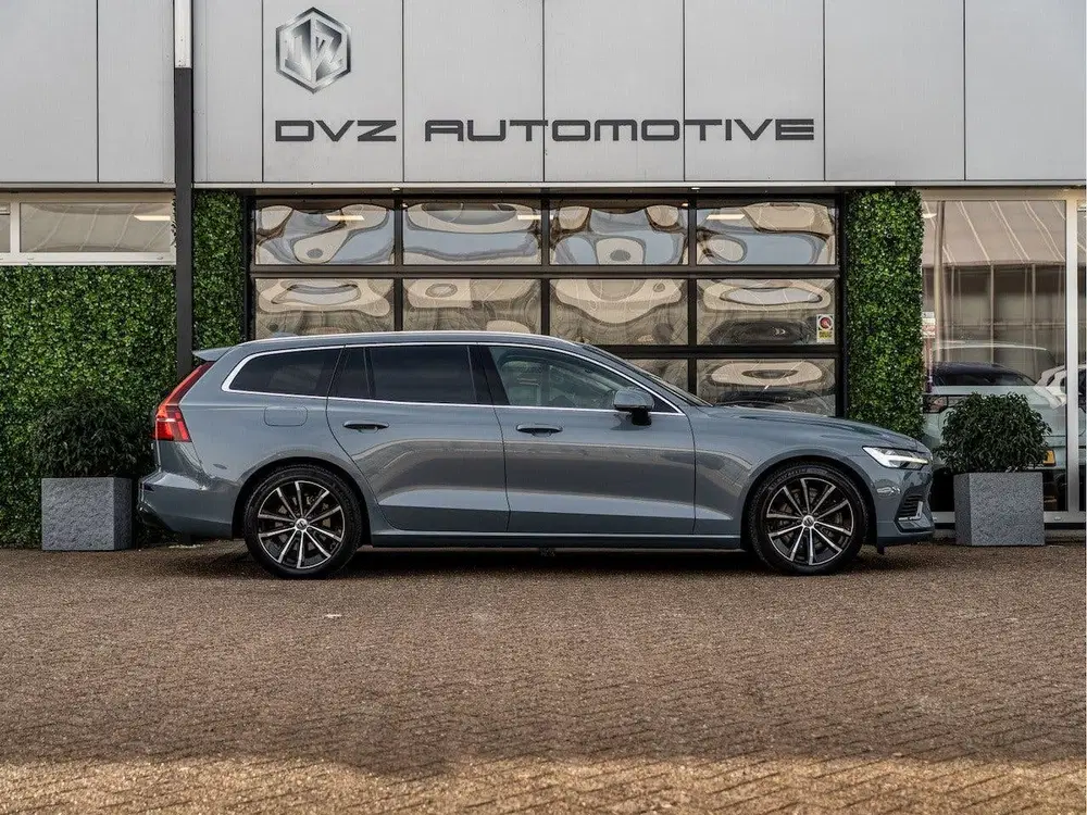 Volvo V60 2.0 T6 Plug-in hybrid AWD Core Bright uit 2022, foto 7