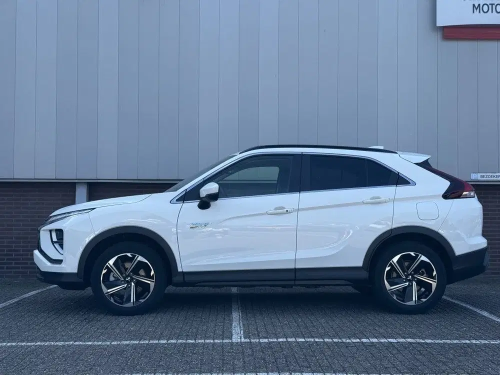 Mitsubishi Eclipse Cross 2.4 PHEV Intense uit 2024, foto 2