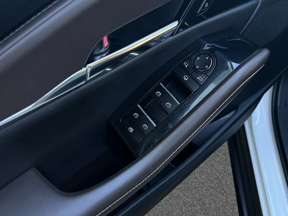 Mazda CX-30 2.0 e-SkyActiv-X M Hybrid Luxury uit 2020, foto 15
