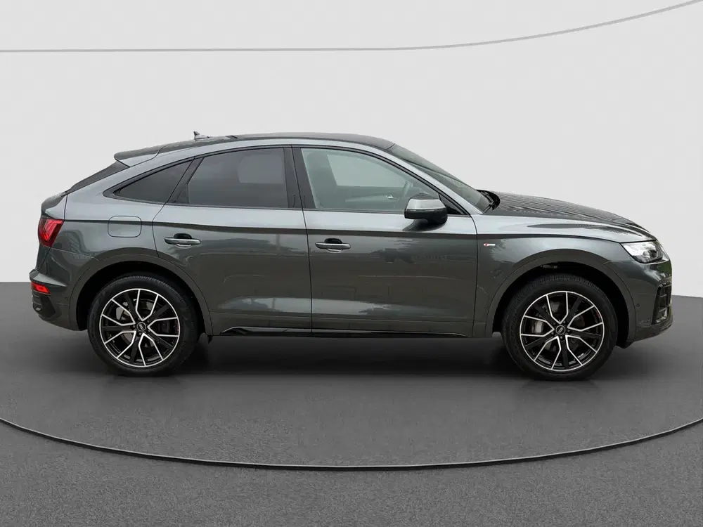Audi Q5 55 TFSI e S edition Competition uit 2022, foto 5