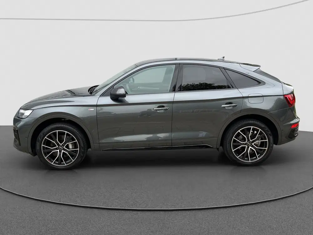 Audi Q5 55 TFSI e S edition Competition uit 2022, foto 9