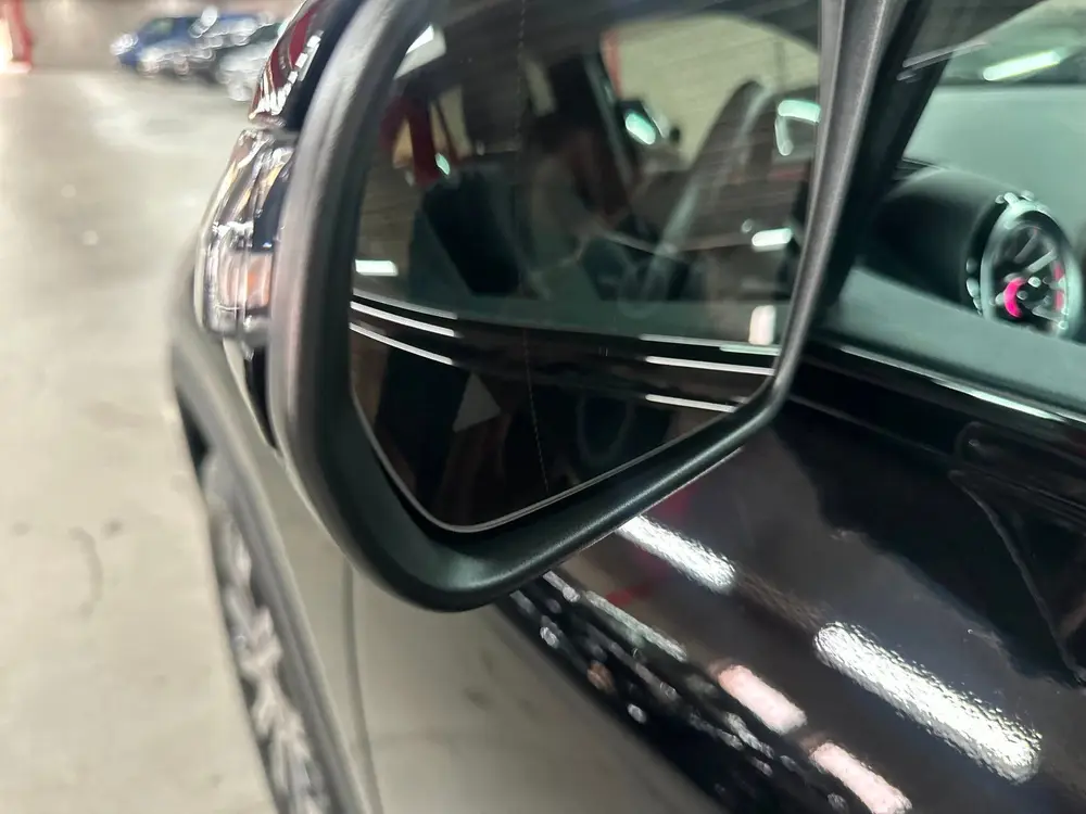 Mercedes-Benz EQA uit 2023, foto 11