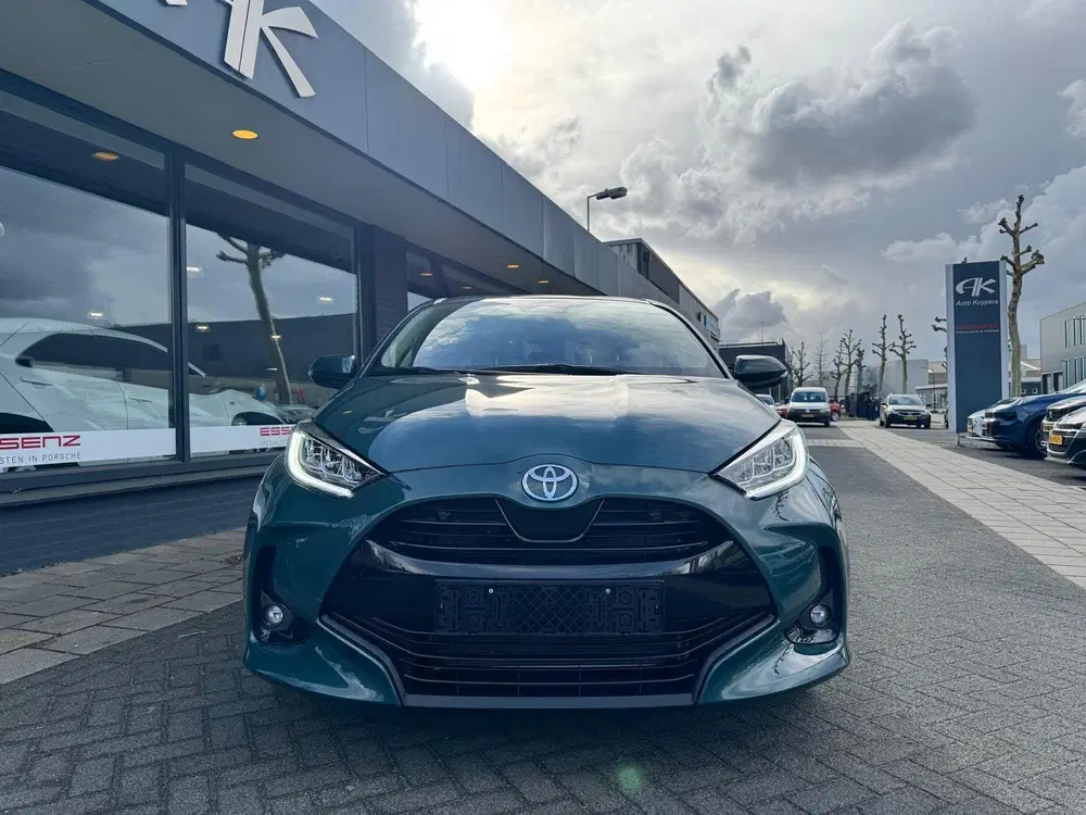 Toyota Yaris 1.5 Hybrid 115 Business Plus uit 2025, foto 2