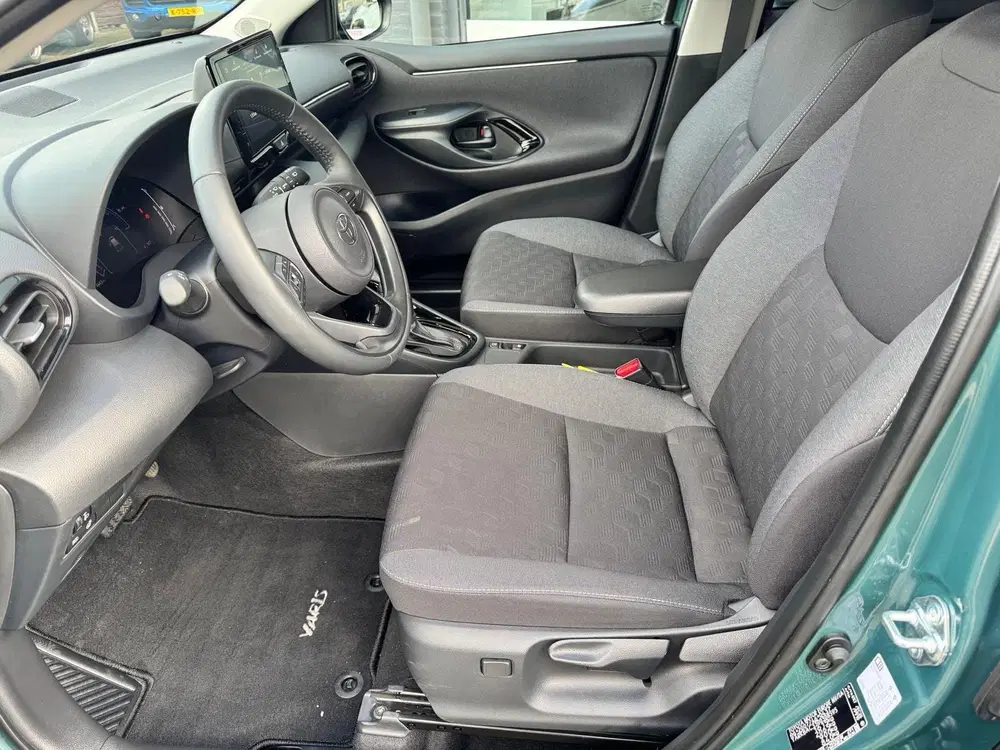 Toyota Yaris 1.5 Hybrid 115 Business Plus uit 2025, foto 6