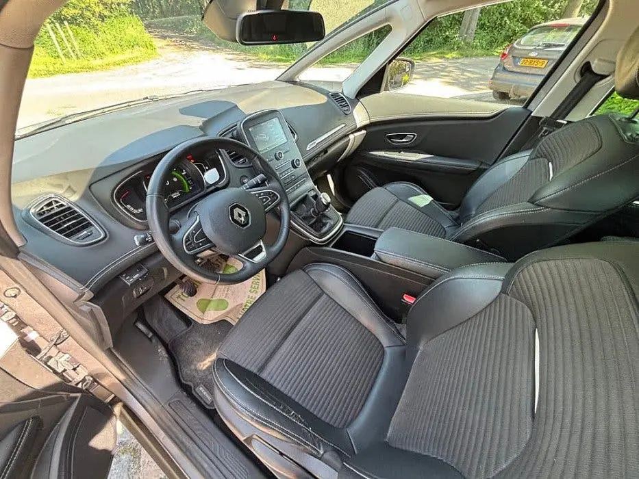 Renault Grand Scenic Grand Scénic 1.3 TCe Intens uit 2019, foto 2